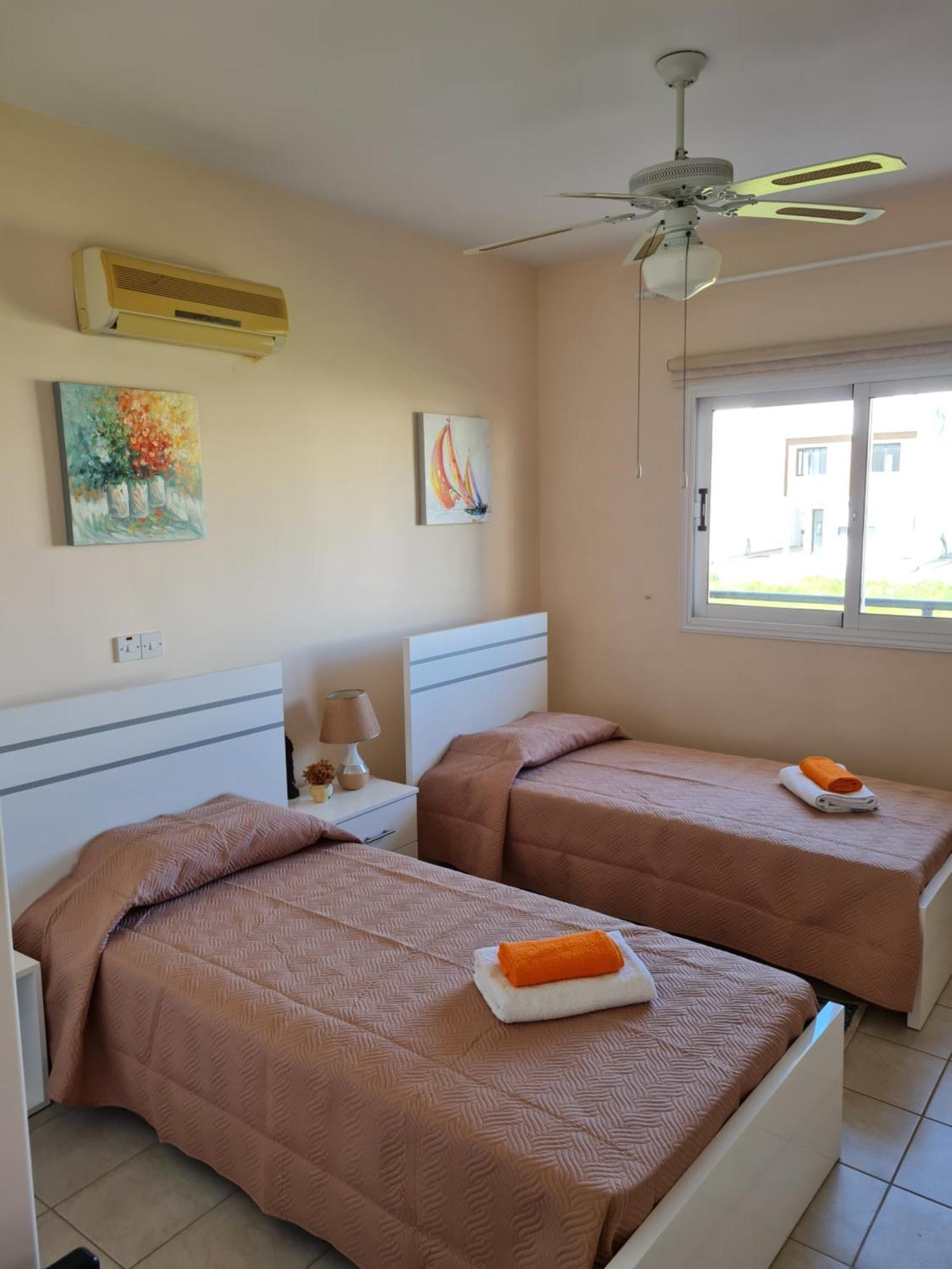 Michaela'S Apartment Пафос Экстерьер фото